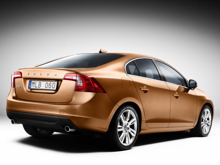  Volvo S60 2010 года  (фото 83 из 226)